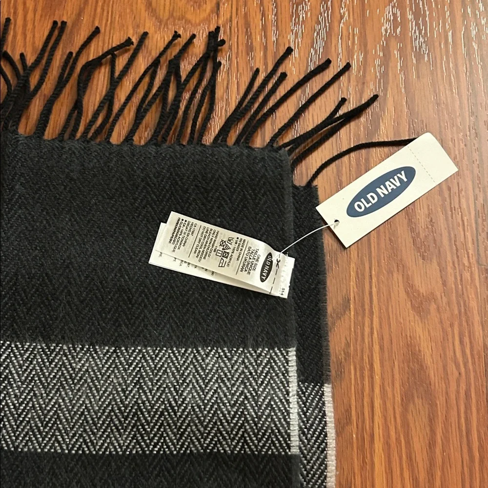 Old Navy Men's Scarf
